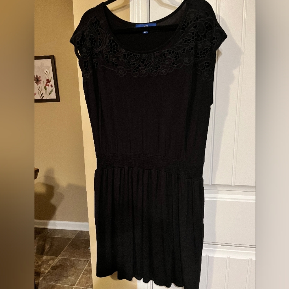 Apt 9 black knit dress with crochet/lace detail sz XL